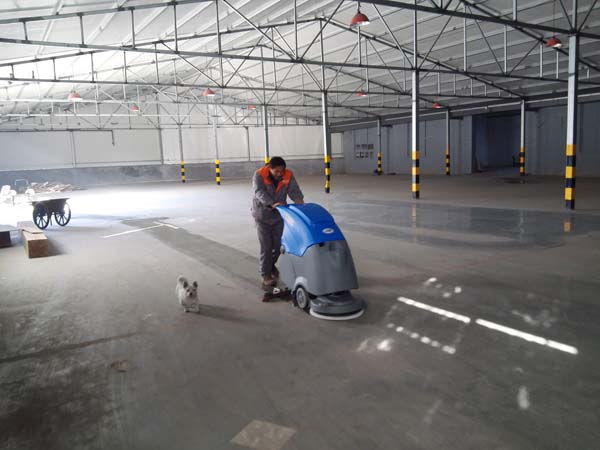 艾隆AL50B工業(yè)洗地機解決新建車間地面清潔問題