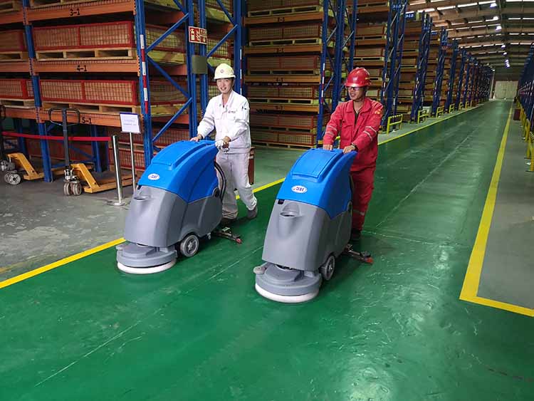 刷地機廠家新推艾隆AL50B連續(xù)洗地6小時以上